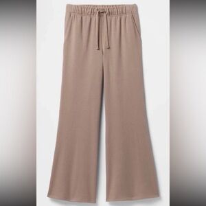 NWT Gap Women’s Wide Leg Flare Sweat Pants. Size Medium. Drawstring. Brown